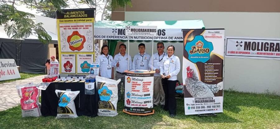 Equipo de Moligranjeros en feria